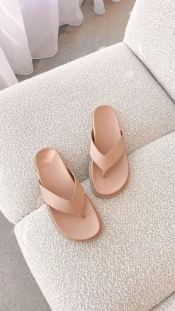 Aila Thong - Light Clay