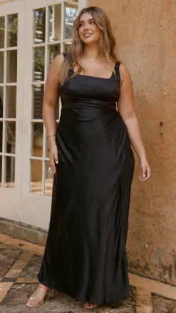 Alaria Maxi Dress - Black