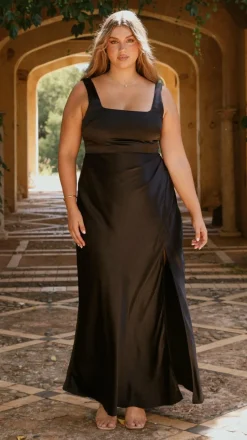 Alaria Maxi Dress - Black