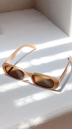 Carly Sunglasses - Brown