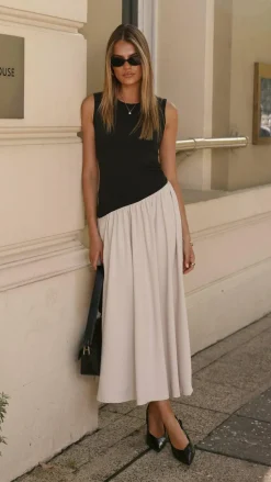 Darlita Maxi Dress - Black / Nude