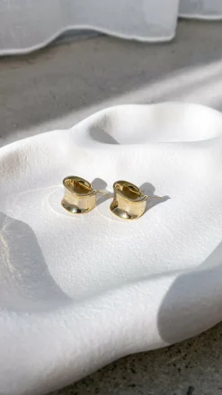 Erin Hoop Earrings - Gold