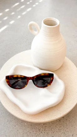 Estella Sunglasses - Hazel Tort