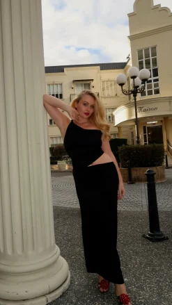 Iantha Maxi Dress - Black