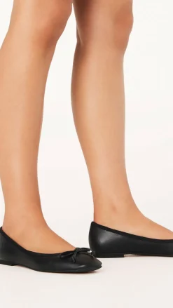 Isaiah Ballet Flats - Black