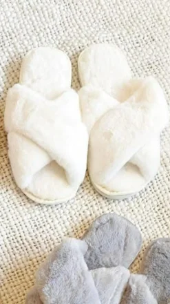 Jessica Fluffy Slippers - White