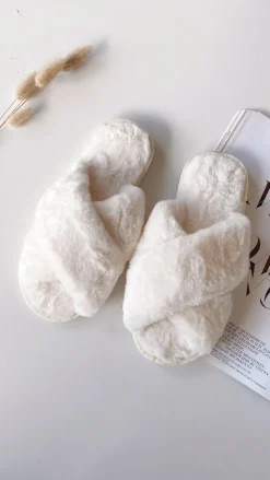 Jessica Fluffy Slippers - White