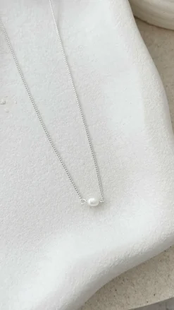 Kimmy Necklace - Silver/Pearl