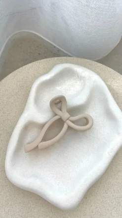 Matte Bow Claw Clip - Beige