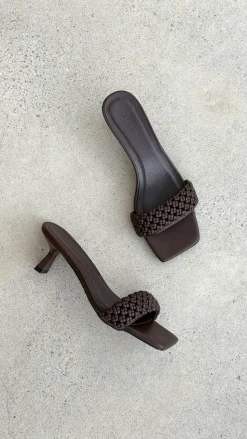 Michelle Heel - Chocolate