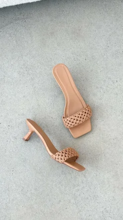 Michelle Heel - Desert