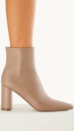 Nicoletta Boots - Almond