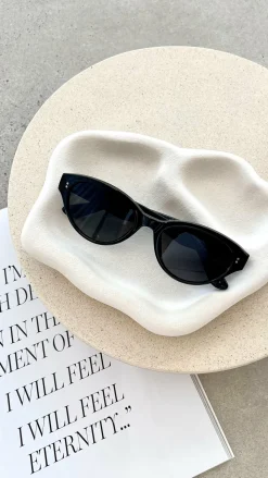 Quincia Sunglasses - Black