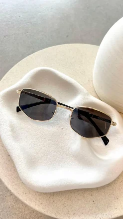 Quinta Sunglasses - Black / Gold