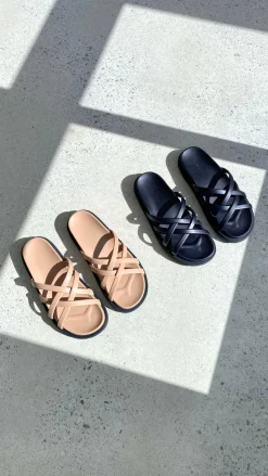 Tamsin Slide - Black