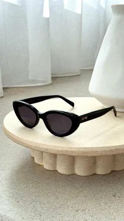 The Sweeney Sunglasses - Black / Black