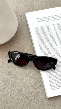 The Sweeney Sunglasses - Black / Black
