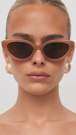 The Sweeney Sunglasses - Nude / Chocolate