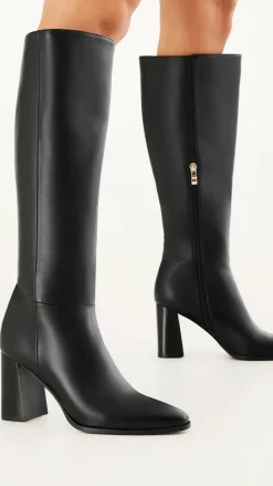 Vallia Boots - Black