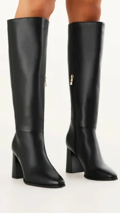 Vallia Boots - Black
